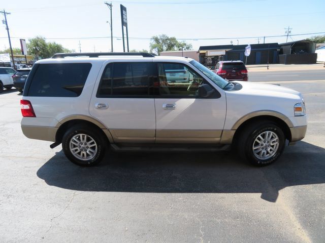 Used 2014 Ford Expedition XLT w/ Equipment Group 202A RWD image 4
