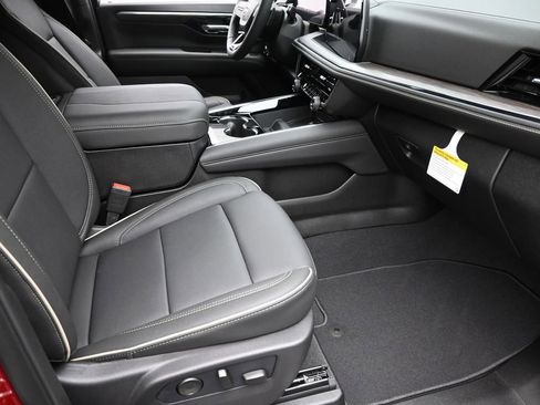 New 2026 Chevrolet Suburban Premier w/ Sun And Tow Package image 7