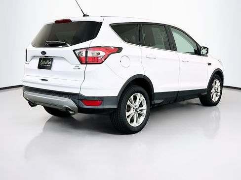 Used 2017 Ford Escape SE AWD/4WD image 9