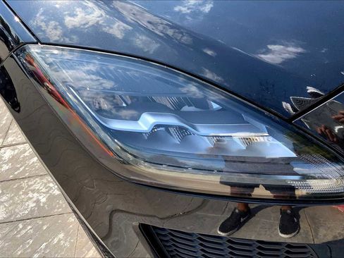 Used 2018 Jaguar E-PACE SE image 53