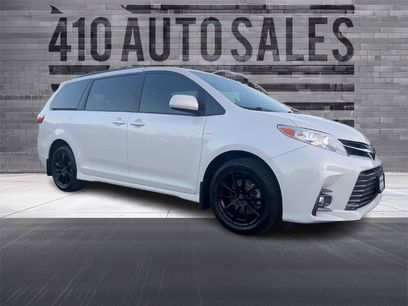 Used 2019 Toyota Sienna XLE
