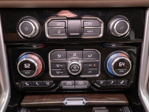 Used 2021 GMC Yukon XL Denali AWD/4WD image 23