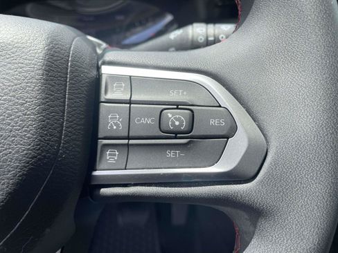 Used 2022 Jeep Compass Trailhawk w/ Trailer Tow Group AWD/4WD image 8