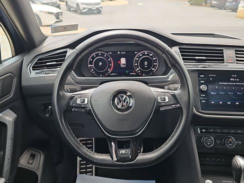 Used 2019 Volkswagen Tiguan SEL R-Line AWD/4WD image 10