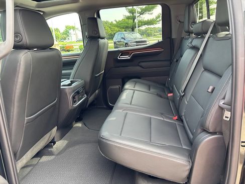 Used 2023 GMC Sierra 1500 Denali w/ Denali Reserve Package AWD/4WD image 38