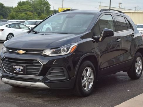 Used 2019 Chevrolet Trax LT w/ LT Convenience Package AWD/4WD image 14