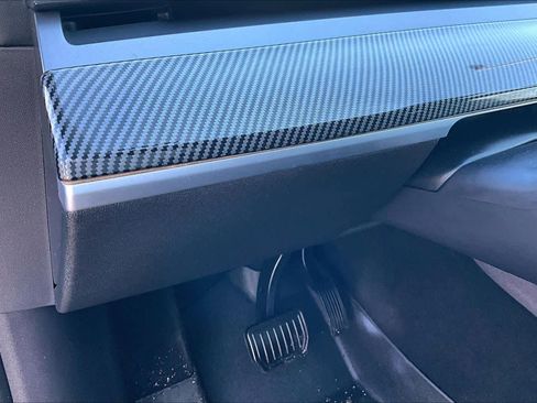 Used 2021 Tesla Model Y Long Range image 31