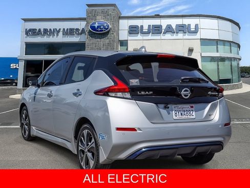Used 2022 Nissan Leaf SV FWD image 4