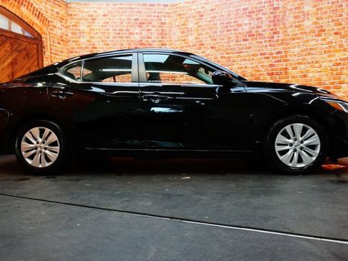Certified 2023 Nissan Sentra S FWD image 5