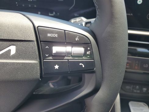 New 2026 Kia Sportage SX FWD image 13