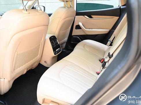 Used 2017 Maserati Levante S image 20