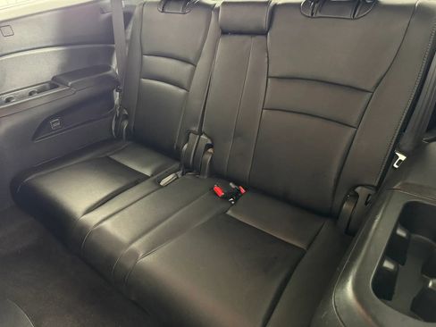 Used 2018 Honda Pilot Touring image 39