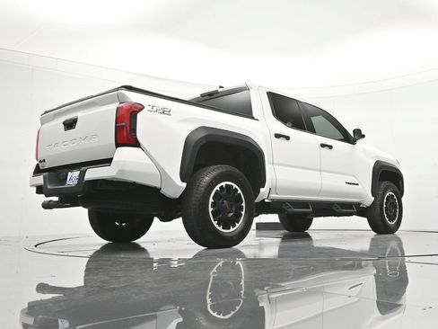 Used 2024 Toyota Tacoma TRD Off-Road AWD/4WD image 40