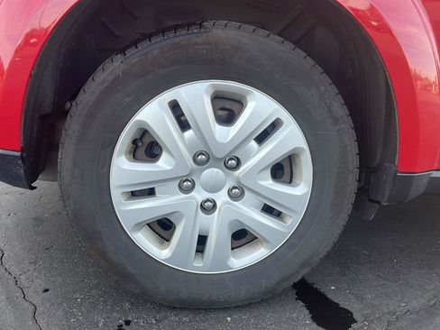 Used 2019 Dodge Journey SE image 23