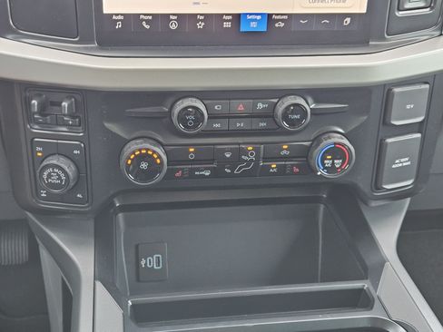 New 2026 Ford F250 XLT w/ XLT Premium Package AWD/4WD image 14