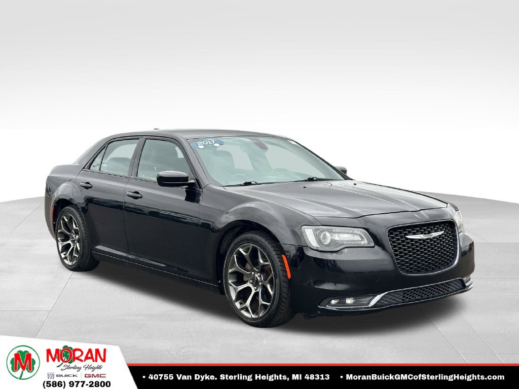 Used 2017 Chrysler 300 S RWD image 6