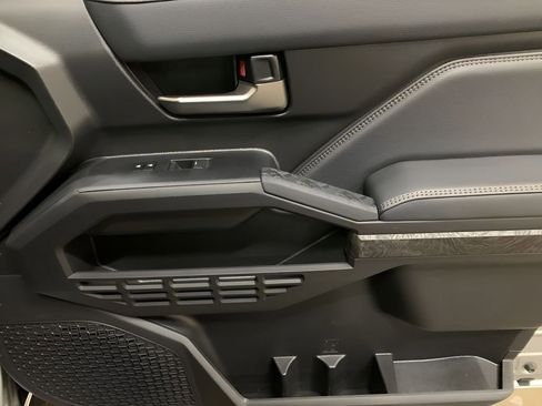 New 2025 Toyota Tacoma Limited AWD/4WD image 18
