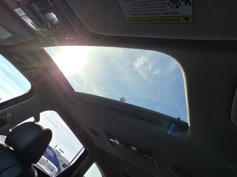 Used 2023 Kia Telluride S w/ S Sunroof Package image 4