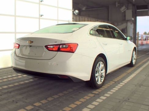 Used 2024 Chevrolet Malibu LT FWD image 2