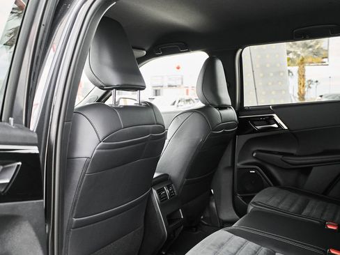New 2026 Mitsubishi Outlander LE FWD image 44