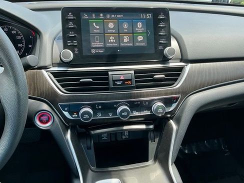 Used 2018 Honda Accord EX image 18