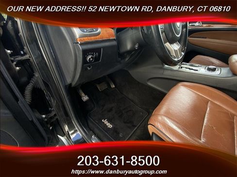 Used 2012 Jeep Grand Cherokee Overland AWD/4WD image 13