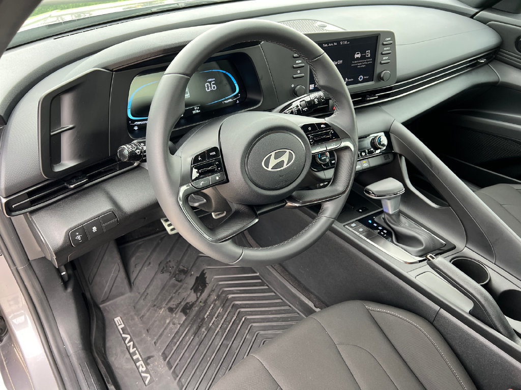 Certified 2026 Hyundai Elantra Sport FWD image 18