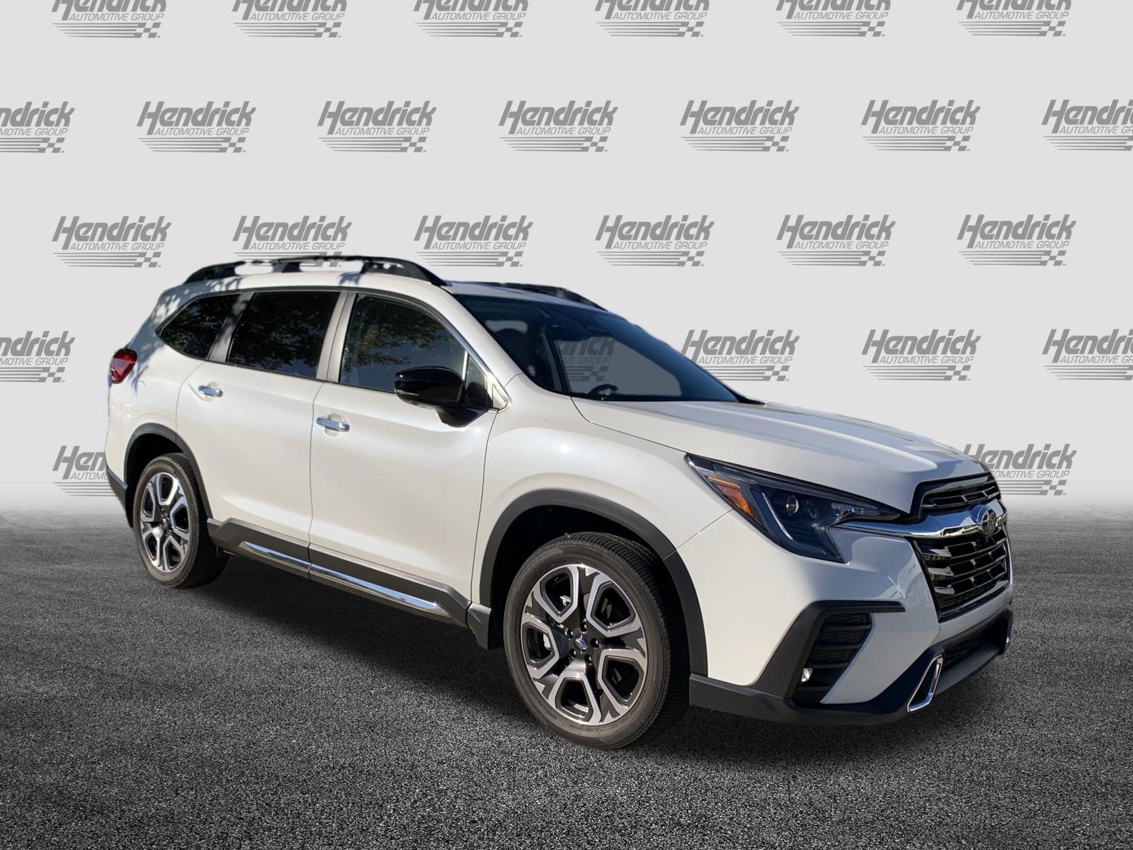 Used 2025 Subaru Ascent Touring w/ Popular Package #1 AWD/4WD image 2