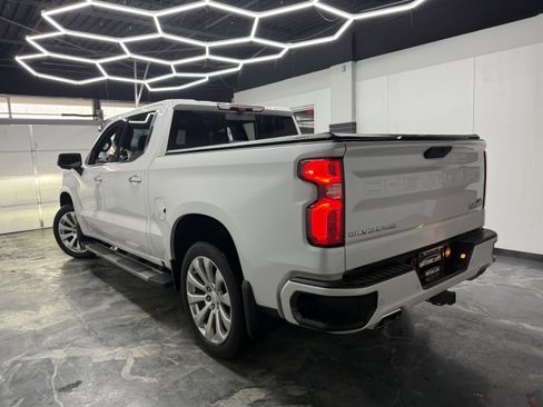 Used 2022 Chevrolet Silverado 1500 High Country image 3