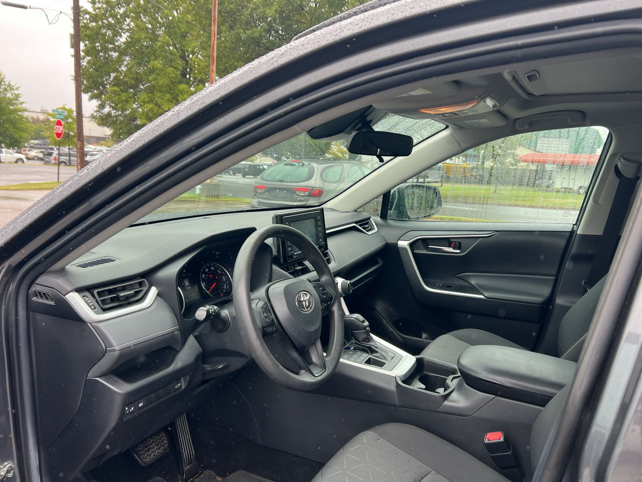Used 2021 Toyota RAV4 XLE w/ Convenience Package AWD/4WD image 12
