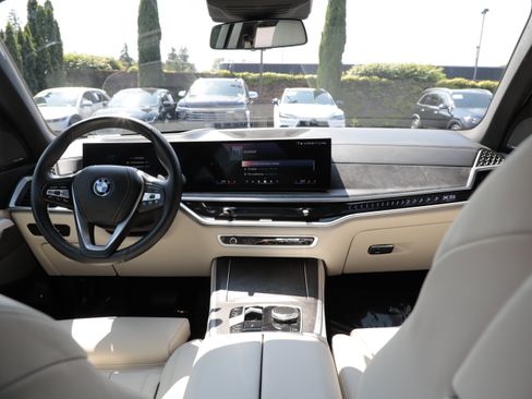 Used 2024 BMW X5 xDrive50e w/ Premium Package AWD/4WD image 14