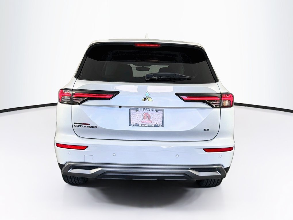 Used 2025 Mitsubishi Outlander SE FWD image 8