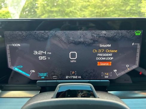 Used 2025 GMC Hummer EV 2X w/ LPO, Dark Essentials Package AWD/4WD image 30