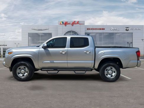 Used 2023 Toyota Tacoma SR AWD/4WD image 2
