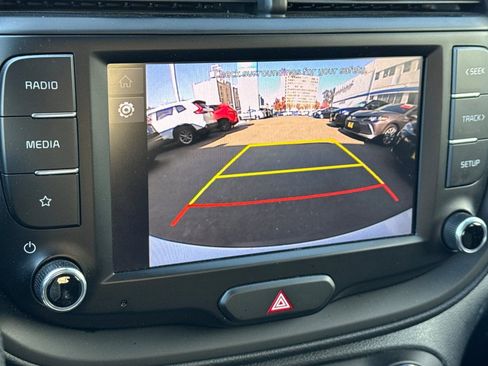 Used 2023 Kia Soul LX w/ LX Technology Package image 21