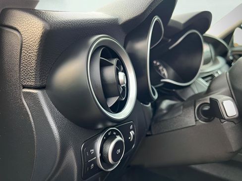 Used 2018 Alfa Romeo Stelvio Ti image 40