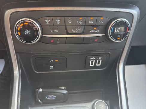 Used 2022 Ford EcoSport SE w/ SE Convenience Package image 18