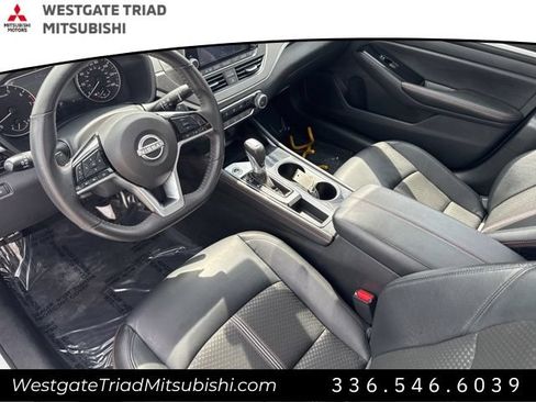 Used 2024 Nissan Altima 2.5 SR FWD image 6