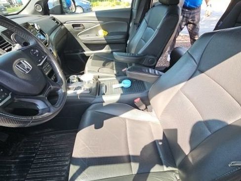 Used 2023 Honda Passport EX-L image 3