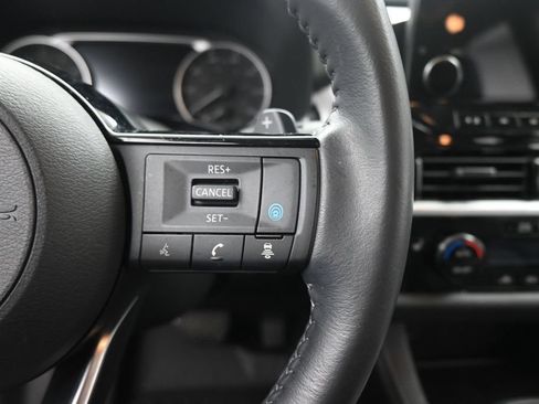 Used 2024 Nissan Pathfinder SL w/ SL Premium Package FWD image 13