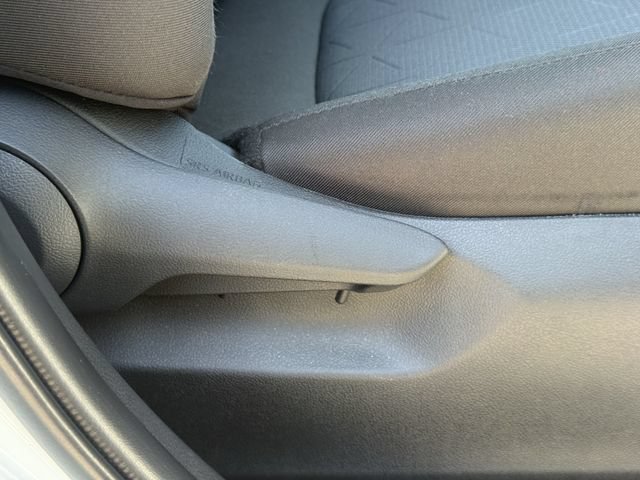 Used 2025 Toyota RAV4 XLE FWD image 30