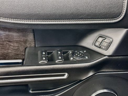 Used 2019 Ford Expedition Limited w/ Equipment Group 302A AWD/4WD image 15