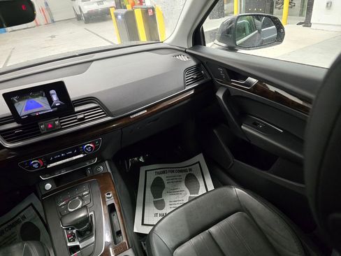 Used 2019 Audi Q5 2.0T Premium w/ Convenience Package image 36