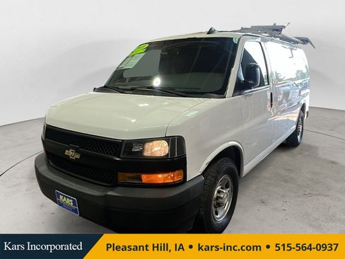 Used 2018 Chevrolet Express 2500 RWD image 1