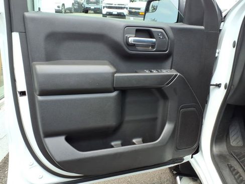 Used 2023 Chevrolet Silverado 1500 Custom AWD/4WD image 10