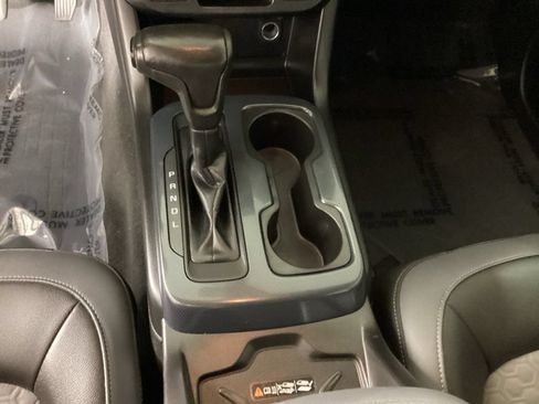 Used 2019 Chevrolet Colorado Z71 AWD/4WD image 19