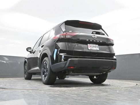 Used 2025 Nissan Rogue SV AWD/4WD image 49