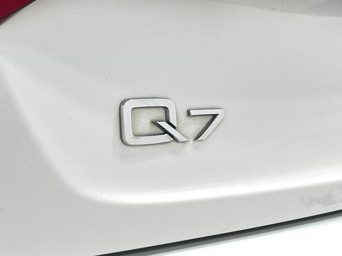 Used 2015 Audi Q7 TDI Premium Plus w/ Premium Plus Package AWD/4WD image 46