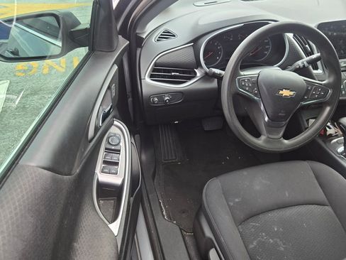 Used 2023 Chevrolet Malibu LS FWD image 5
