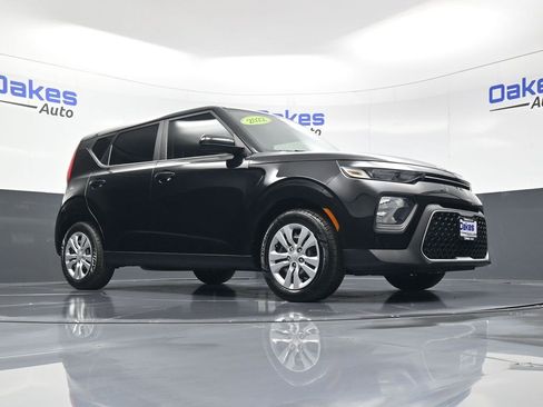 Certified 2022 Kia Soul LX image 34
